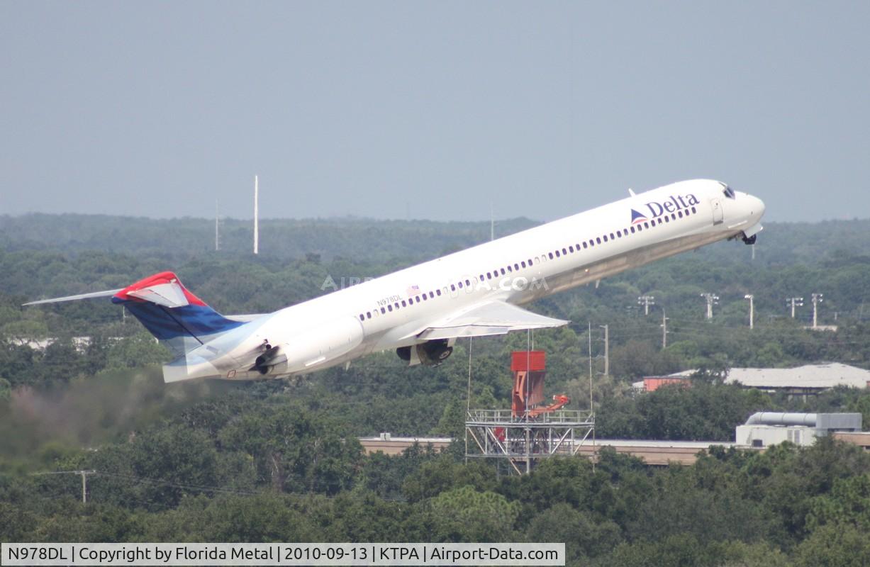 N978DL, 1991 McDonnell Douglas MD-88 C/N 53259, TPA spotting 2010
