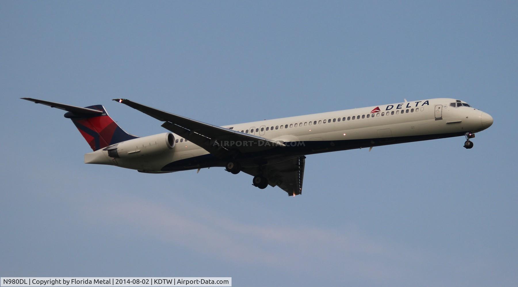 N980DL, 1991 McDonnell Douglas MD-88 C/N 53267, DTW spotting 2014