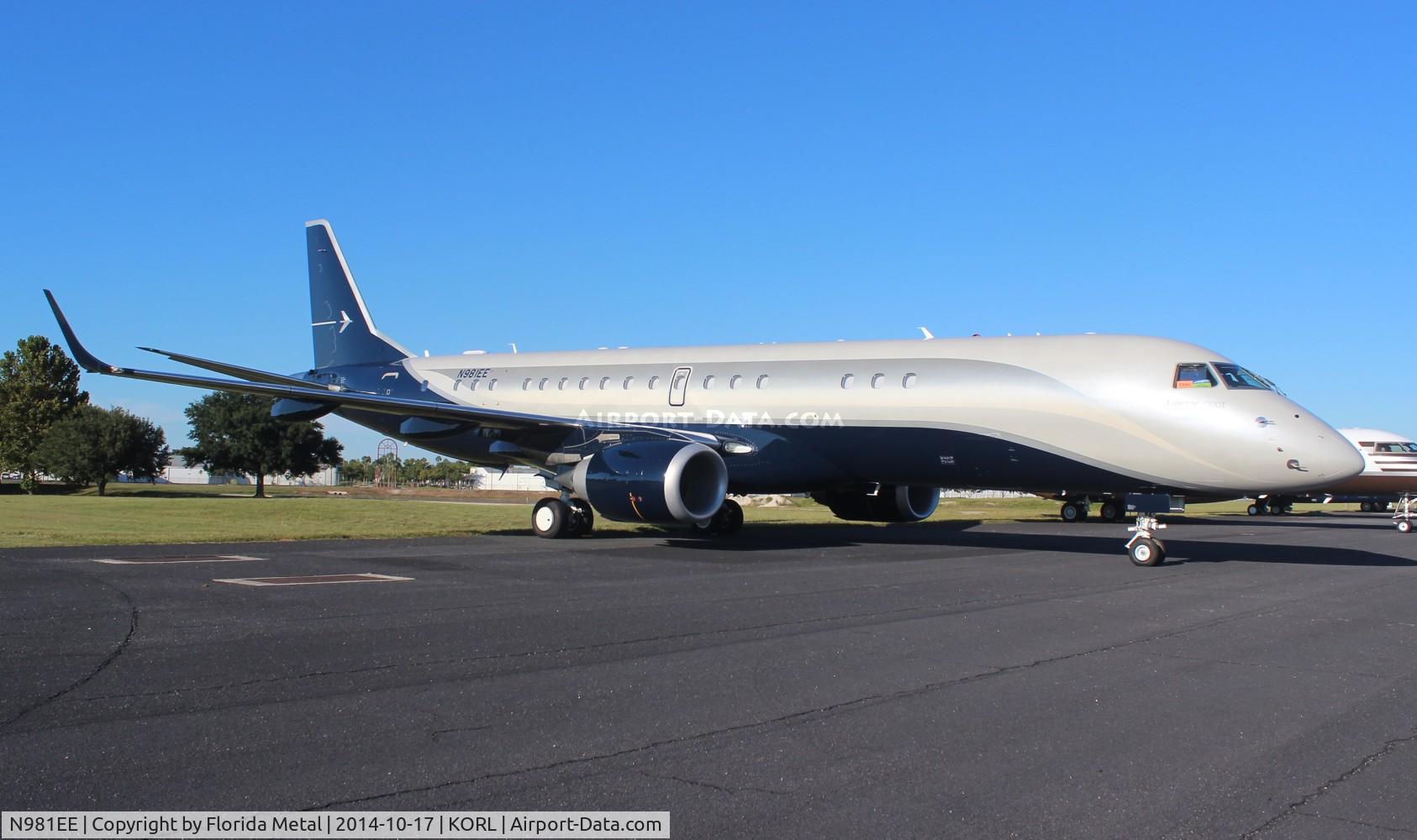 N981EE, 2013 Embraer ERJ-190-100ECJ Lineage 1000 C/N 19000559, NBAA ORL 2014