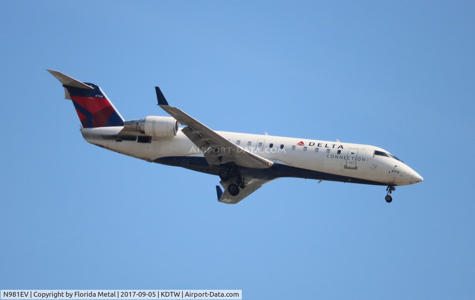 N981EV, 2003 Bombardier CRJ-200ER (CL-600-2B19) C/N 7768, DTW spotting 2017