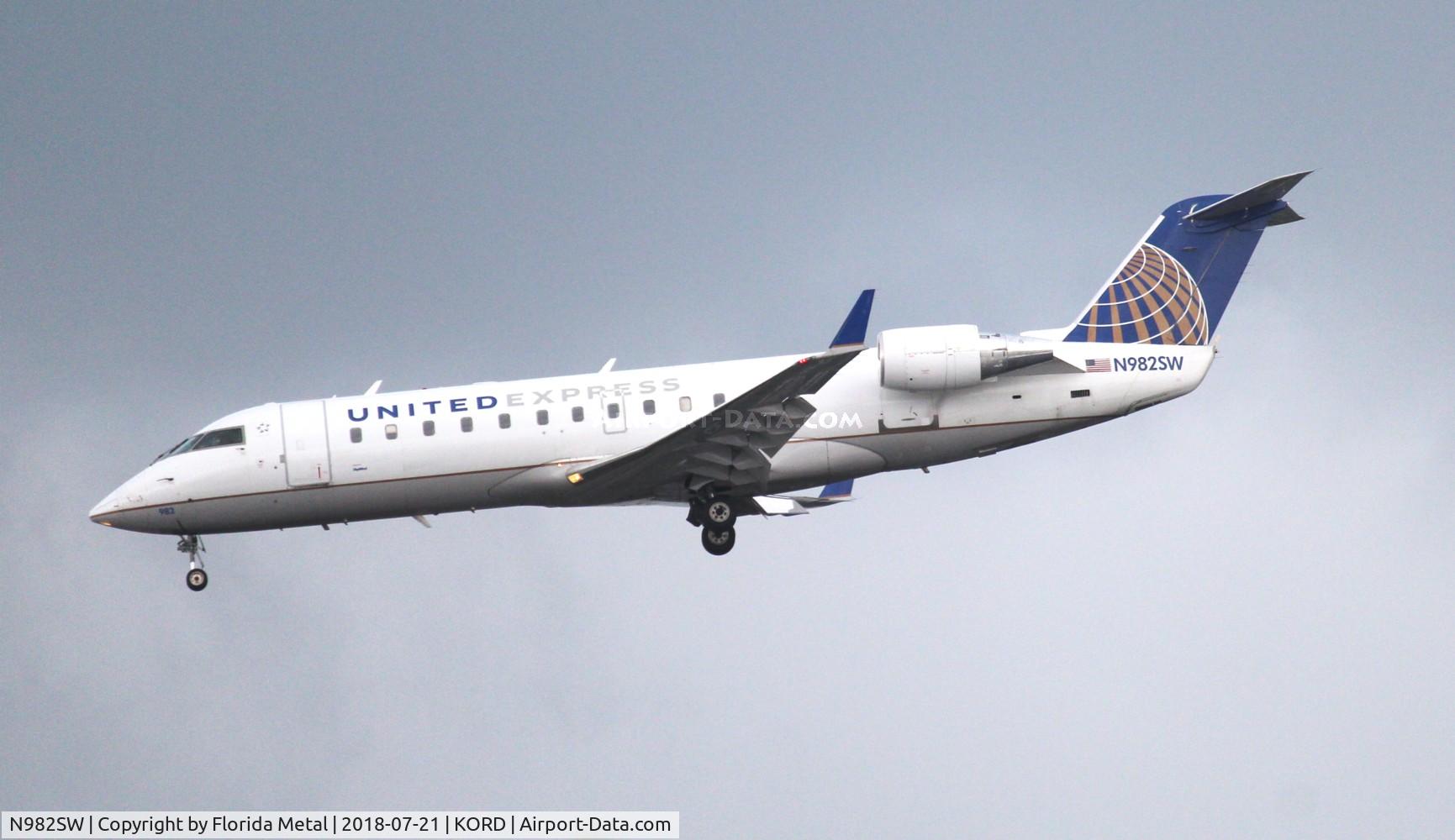 N982SW, 2004 Bombardier CRJ-200 (CL-600-2B19) C/N 7956, ORD spotting 2018