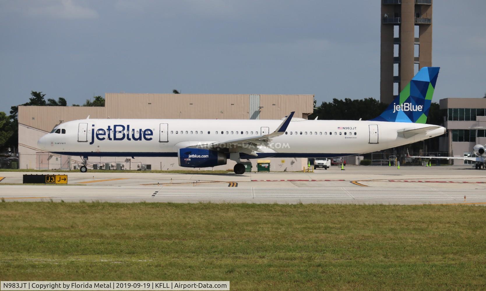 N983JT, 2017 Airbus A321-231 C/N 7739, FLL spotting 2019