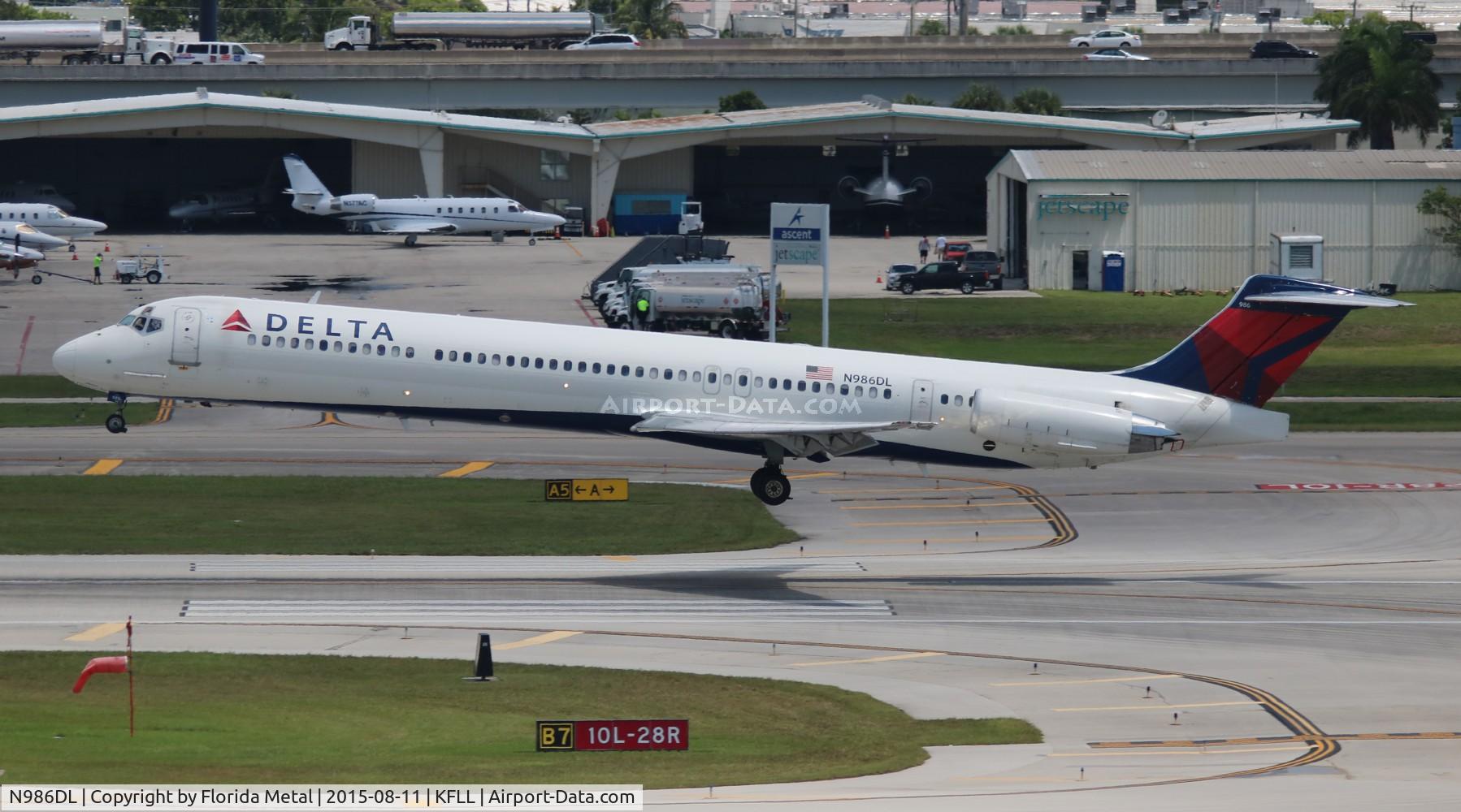N986DL, 1991 McDonnell Douglas MD-88 C/N 53313, FLL spotting 2015