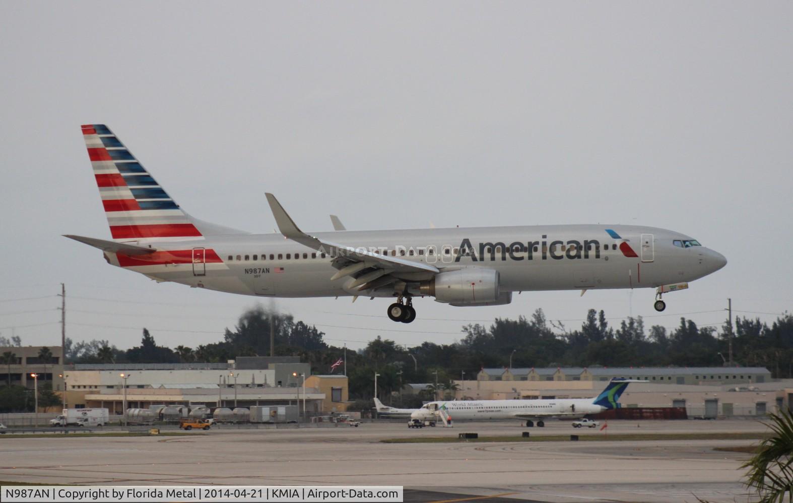 N987AN, 2009 Boeing 737-823 C/N 31069, MIA spotting 2014