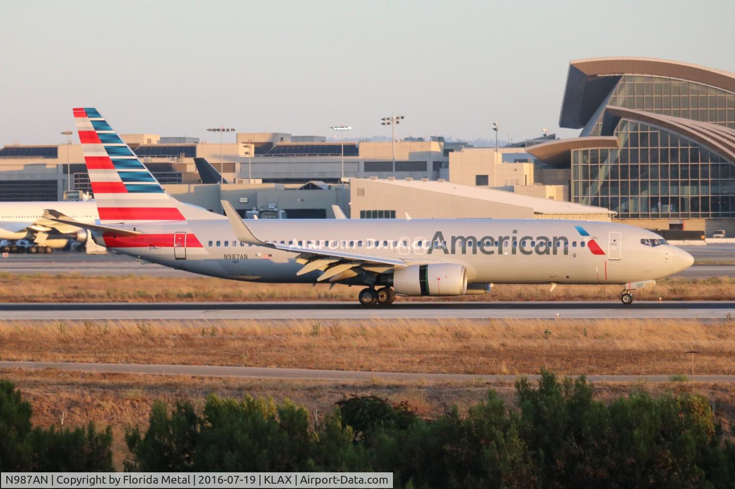 N987AN, 2009 Boeing 737-823 C/N 31069, LAX spotting 2016