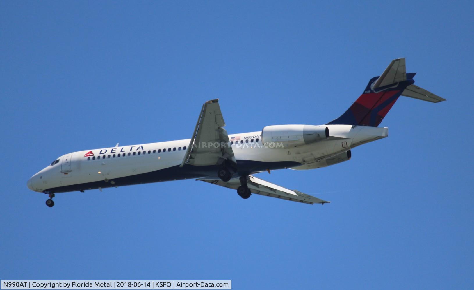 N990AT, 2001 Boeing 717-200 C/N 55134, SFO spotting 2018