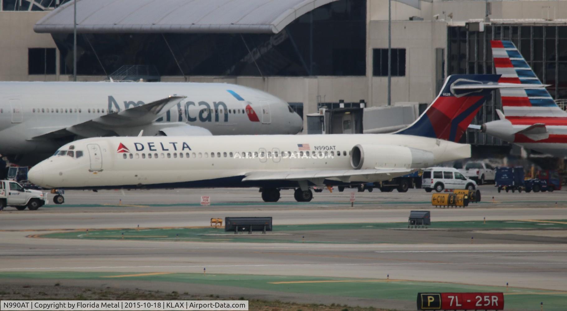 N990AT, 2001 Boeing 717-200 C/N 55134, LAX spotting 2015