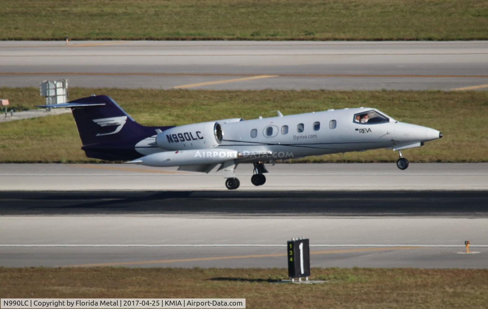 N990LC, 1982 Gates Learjet 35A C/N 483, MIA spotting 2017