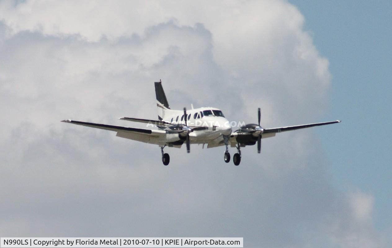 N990LS, 1975 Beech C90 King Air C/N LJ-677, PIE O.F.A. 2010