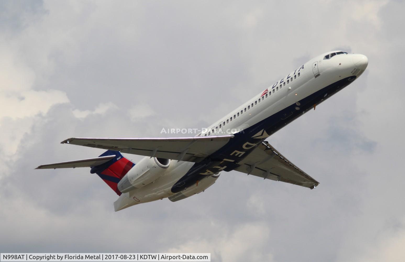 N998AT, 2002 Boeing 717-200 C/N 55142, DTW spotting 2017