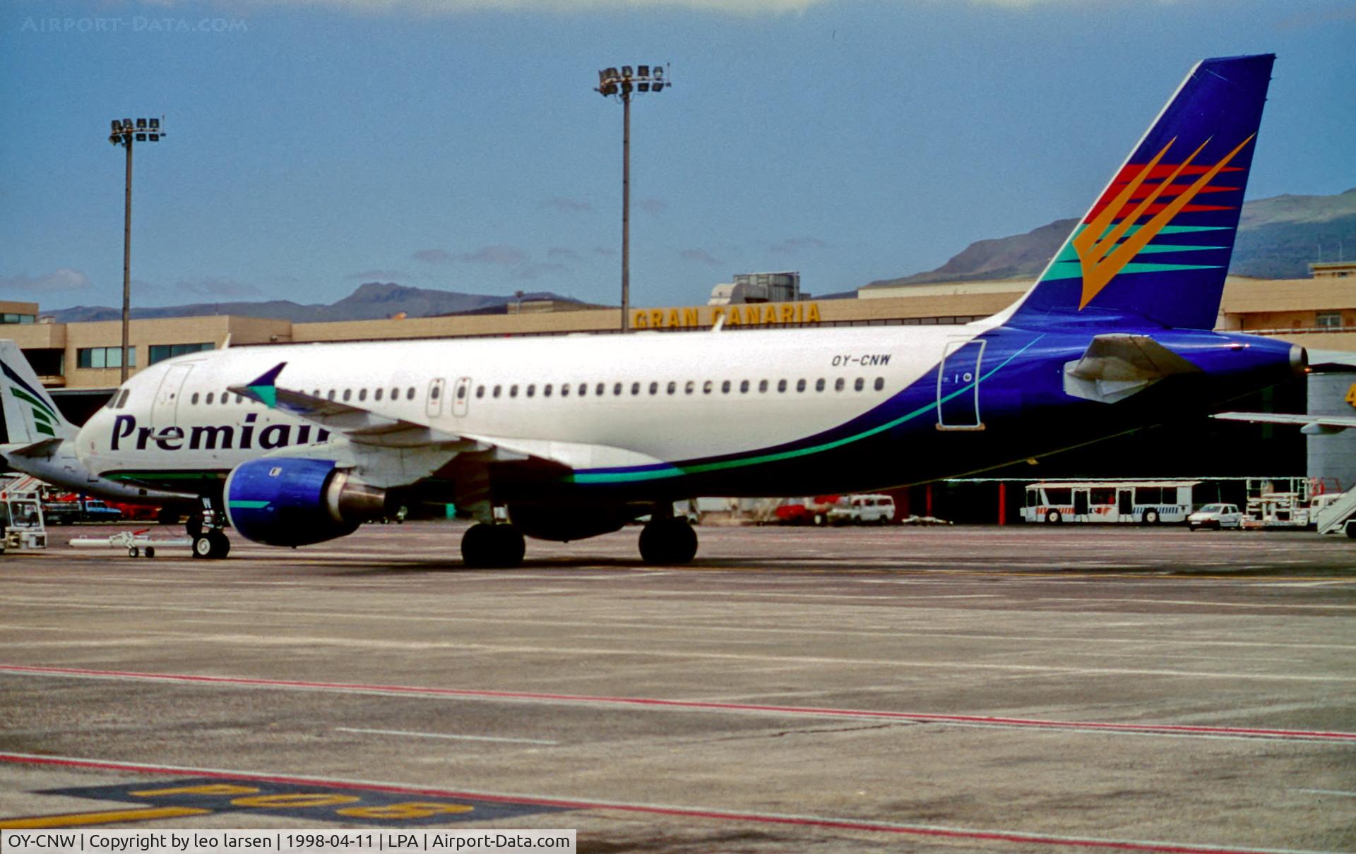 OY-CNW, 1992 Airbus A320-212 C/N 299, Las Palmas 11.4.1998