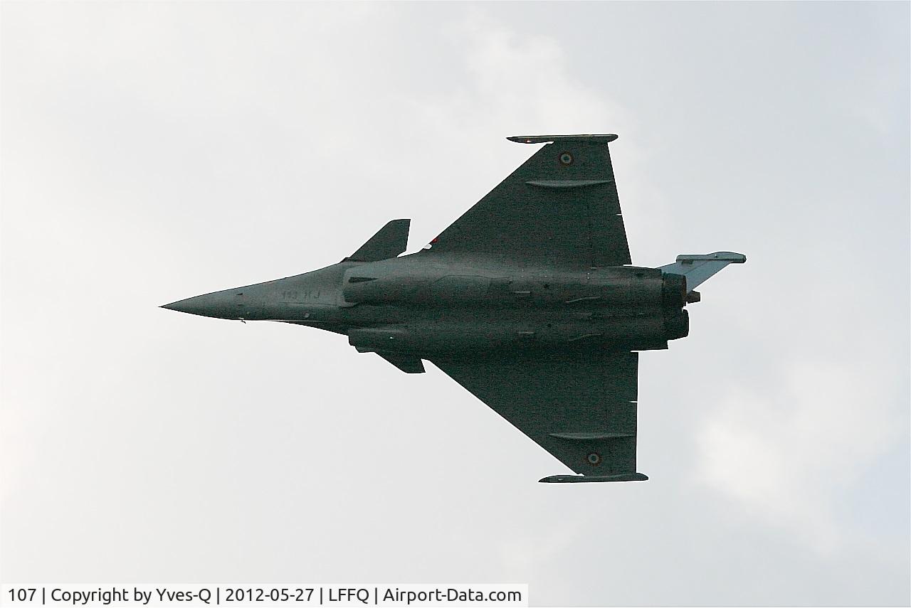 107, Dassault Rafale C C/N 107, Dassault Rafale C, Solo display, La Ferté Alais Airfield (LFFQ) Air Show 2012
