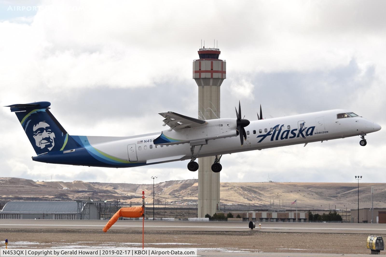N453QX, 2015 Bombardier DHC-8-402 Dash 8 C/N 4489, Take off from 28R.