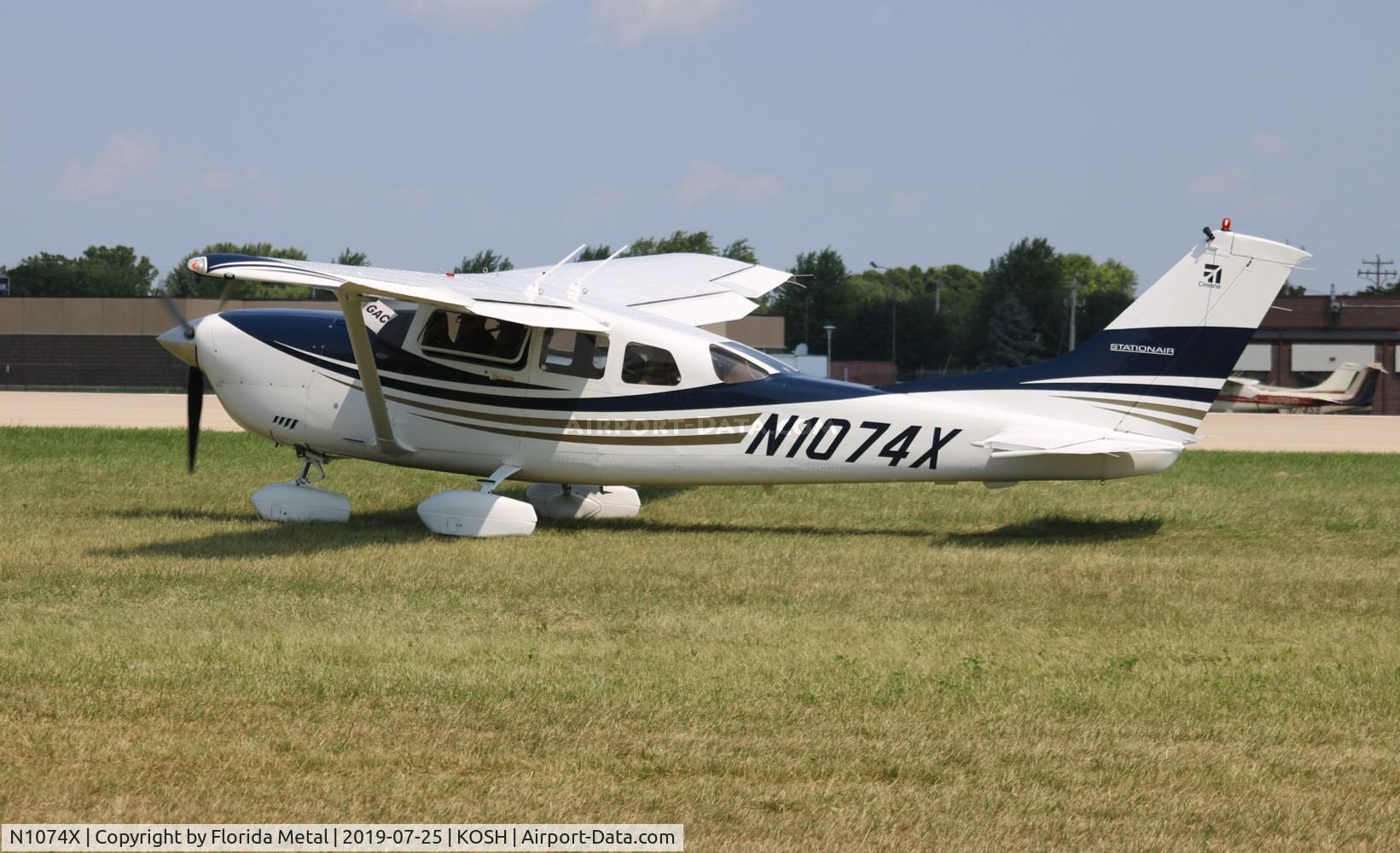 N1074X, 2005 Cessna 206H Stationair C/N 20608233, EAA OSH 2019