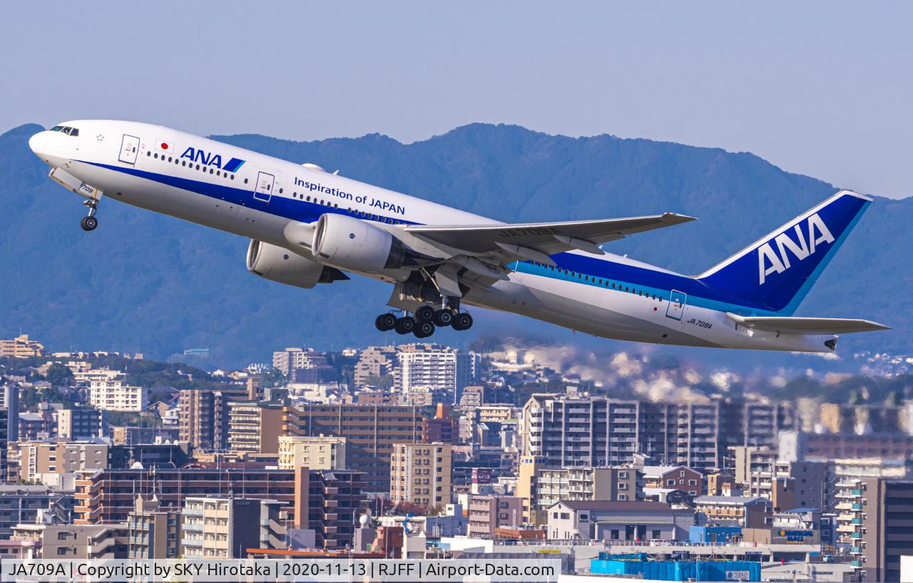 JA709A, 2000 Boeing 777-281/ER C/N 28278, Departing from Fukuoka Airport