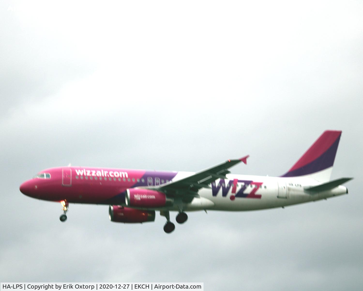 HA-LPS, 2009 Airbus A320-232 C/N 3771, HA-LPS landing rw 22L