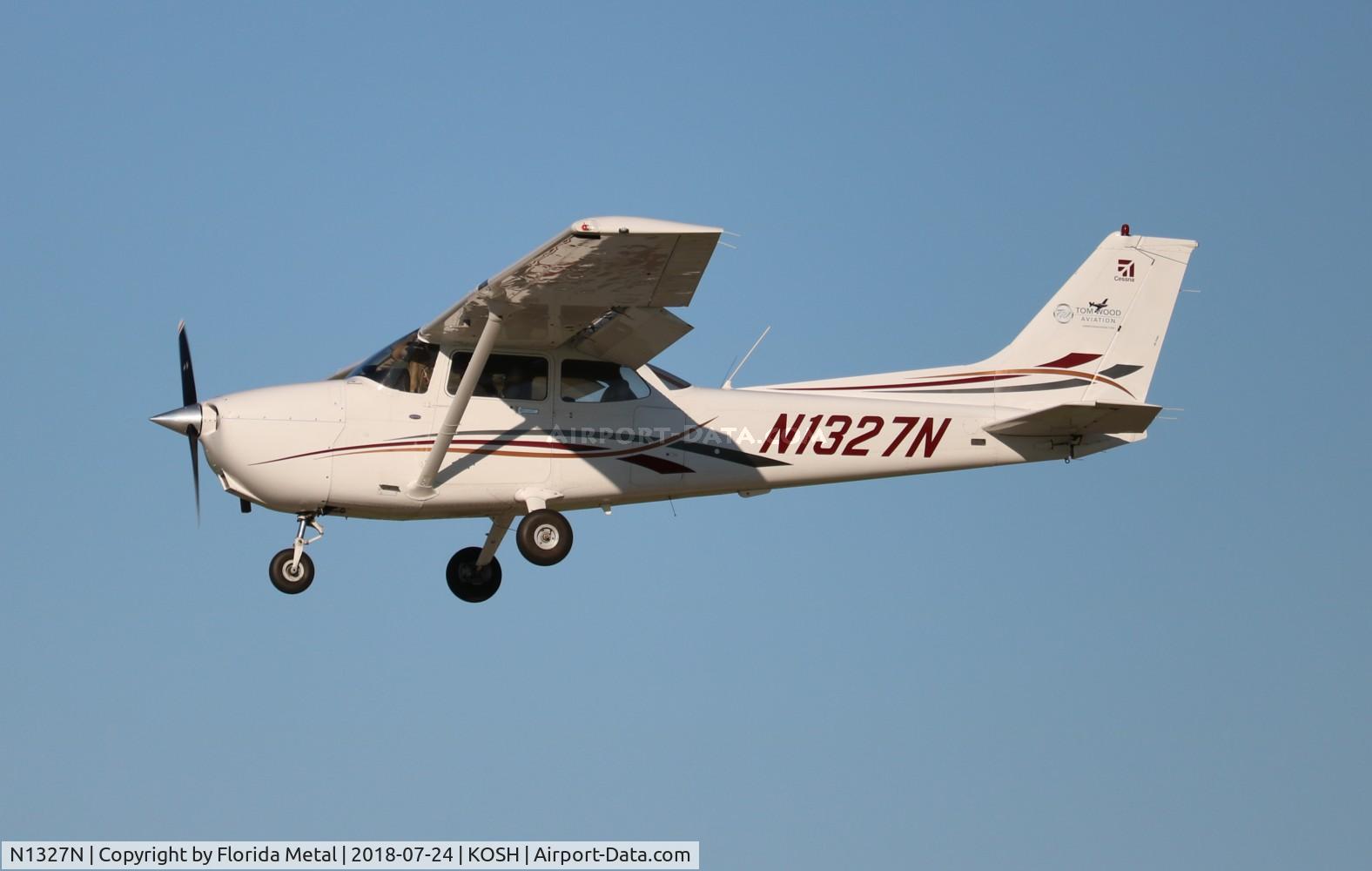 N1327N, 2006 Cessna 172S C/N 172S10380, EAA OSH 2018