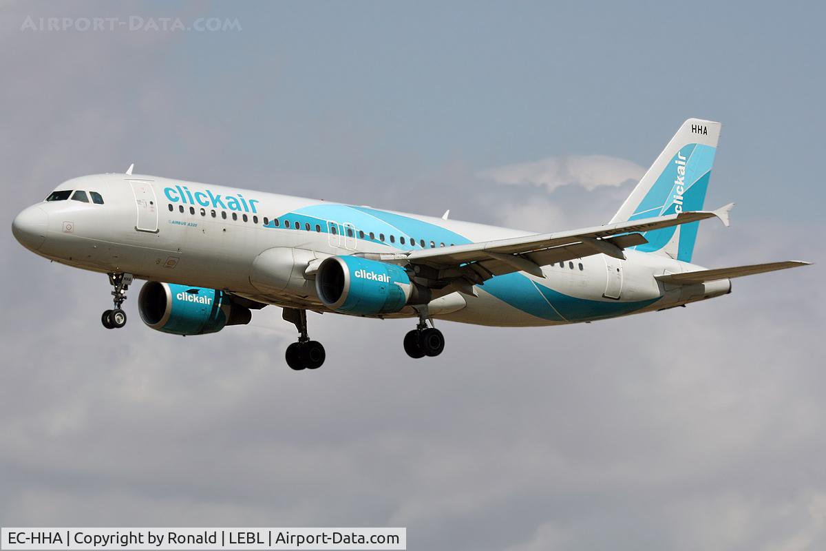 EC-HHA, 2000 Airbus A320-214 C/N 1221, at el prat