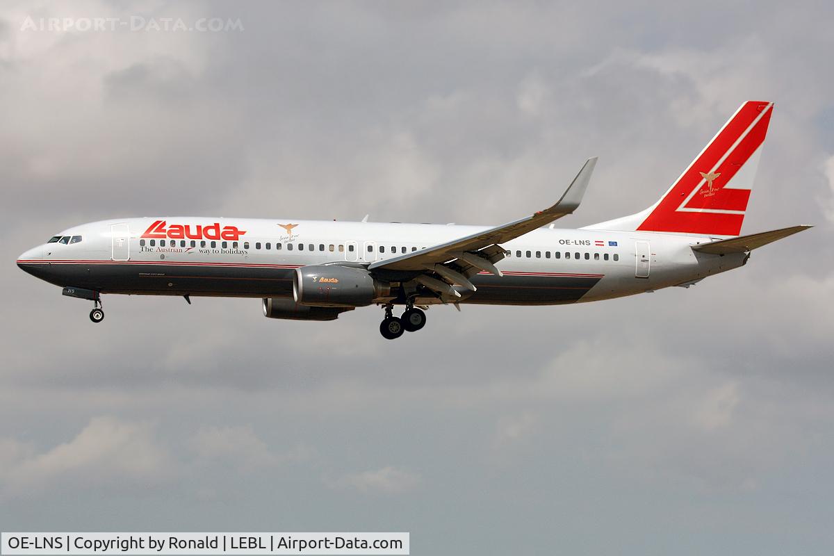 OE-LNS, 2005 Boeing 737-8Z9 C/N 34262, at el prat