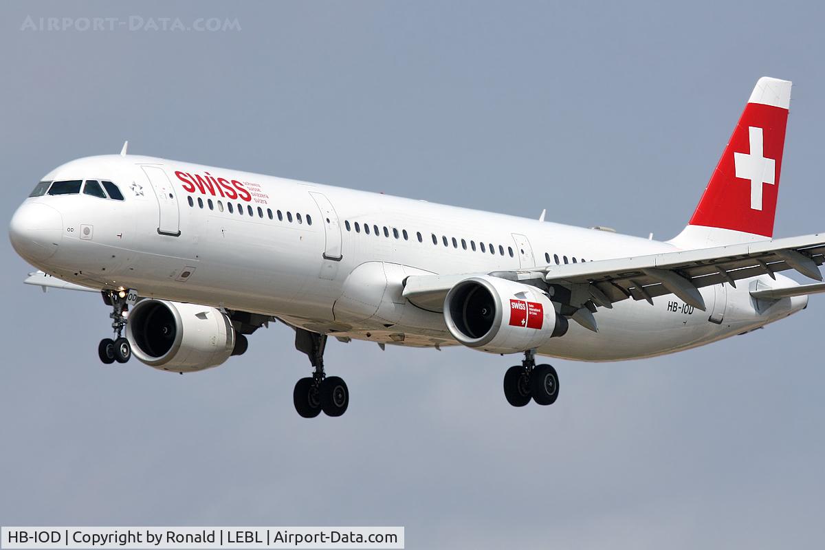HB-IOD, 1995 Airbus A321-111 C/N 522, at el prat