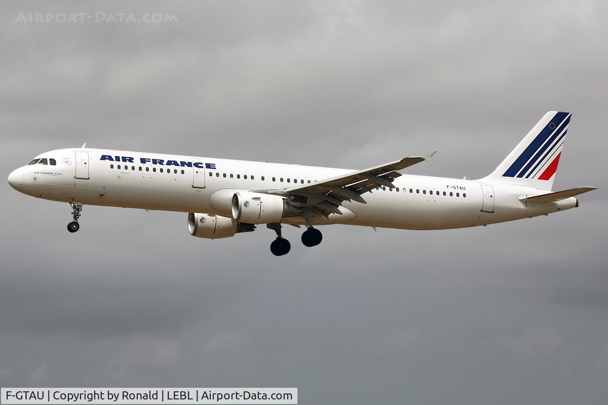 F-GTAU, 2009 Airbus A321-212 C/N 3814, at el prat