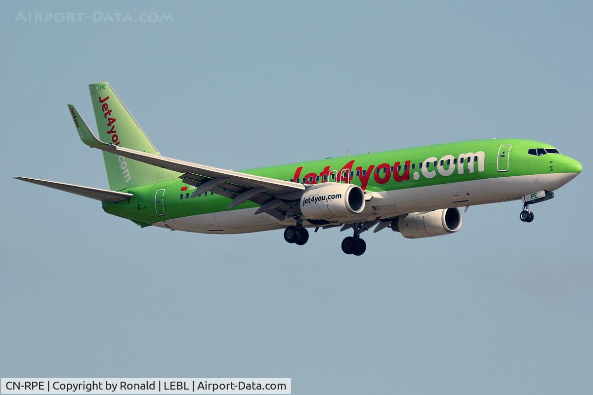 CN-RPE, 1999 Boeing 737-8K5 C/N 27990, at el prat