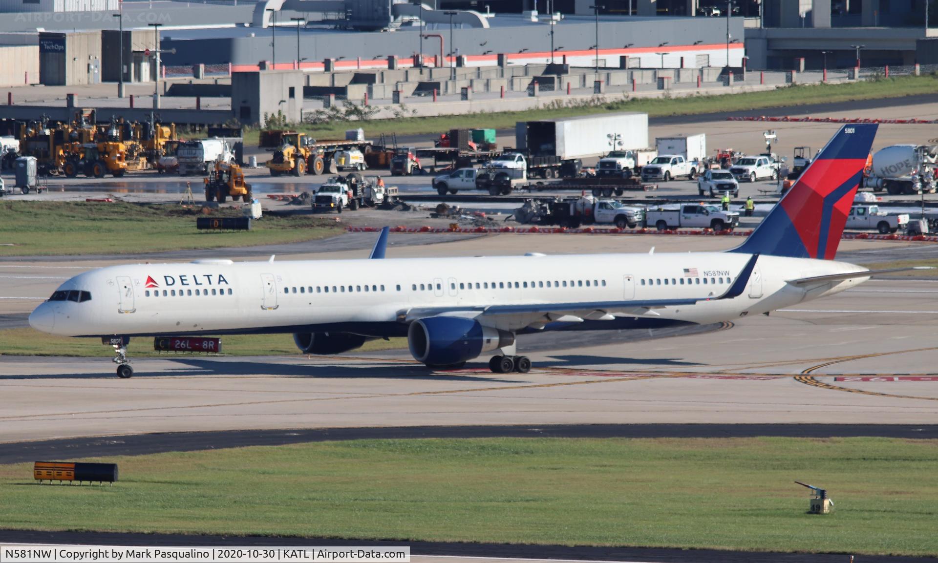 N581NW, 2002 Boeing 757-351 C/N 32982, Boeing 757-351