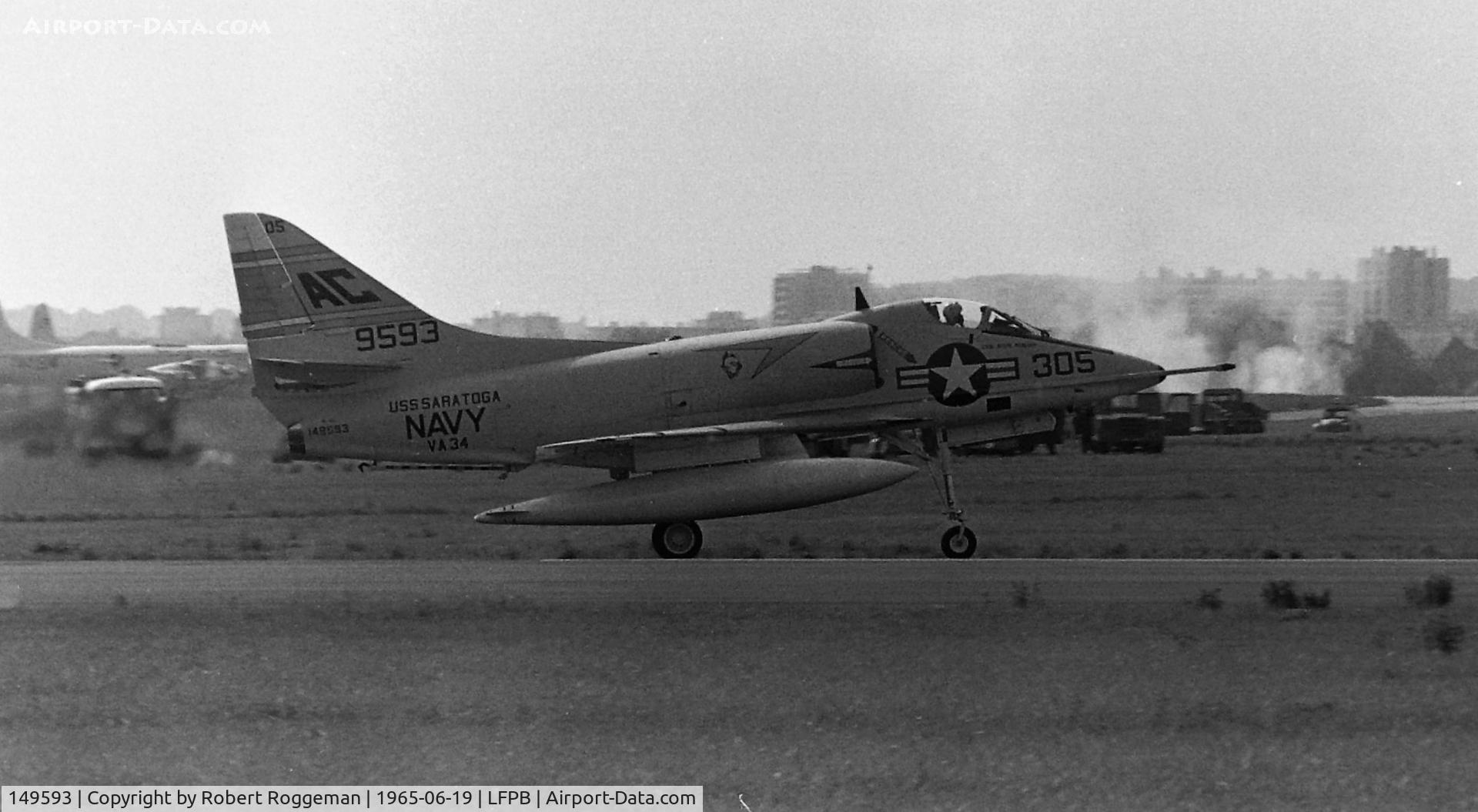 149593, Douglas A-4C Skyhawk C/N 12918, PARIS AIRSHOW.USN.AC 305.USS SARATOGA.VA34.