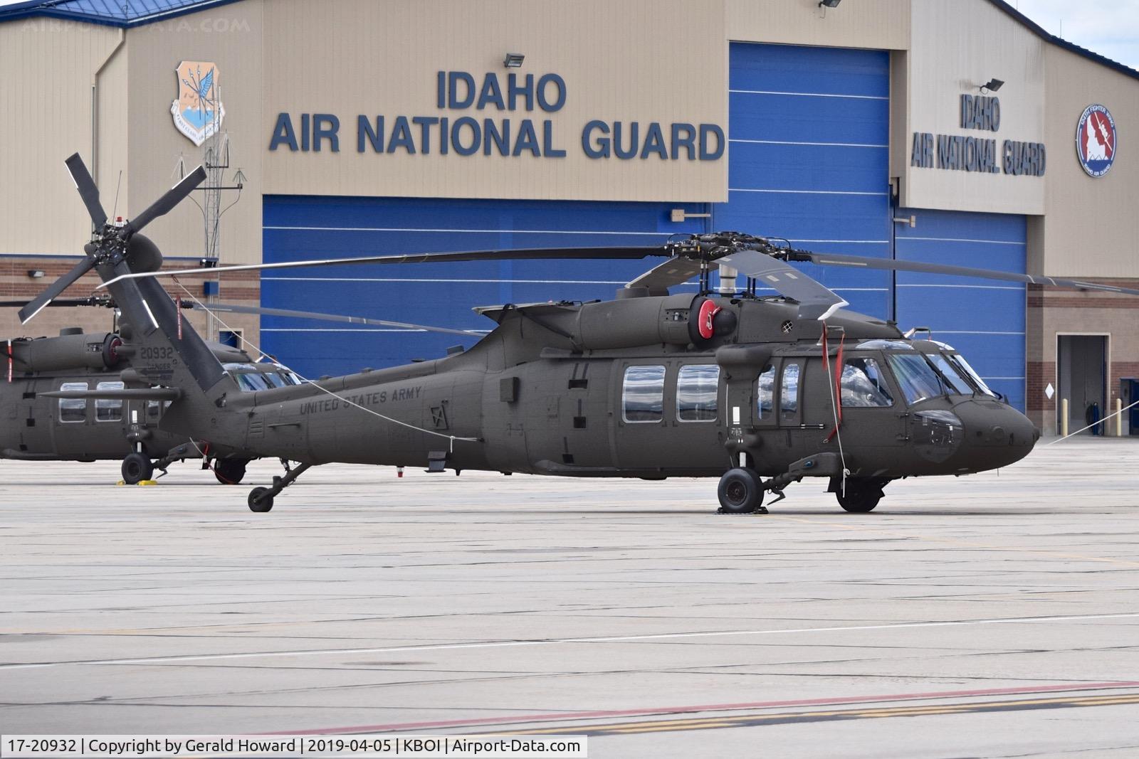 17-20932, 2010 Sikorsky UH-60M Black Hawk C/N unknown, Parked on Idaho ANG ramp.