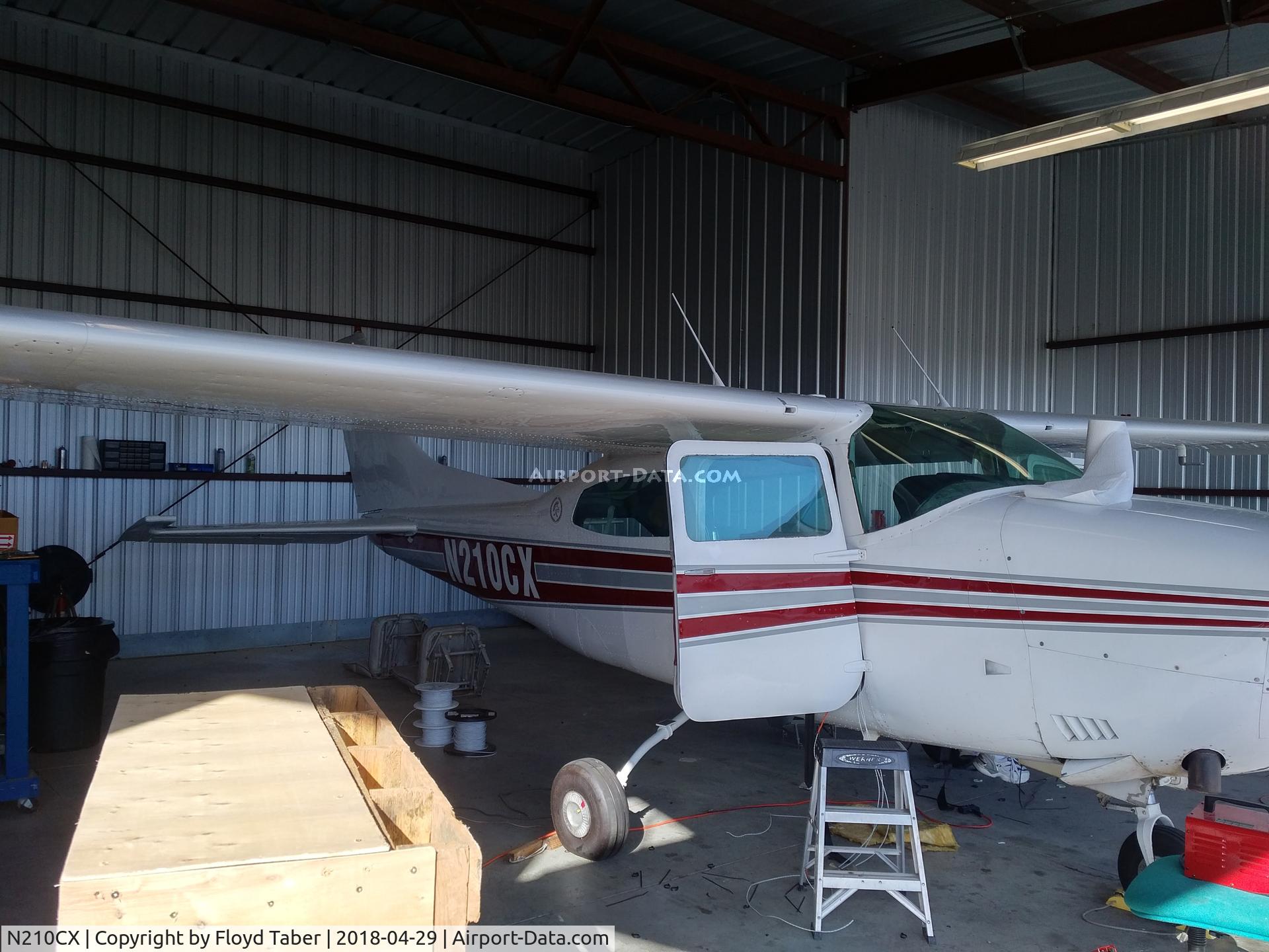 N210CX, 1972 Cessna T210L Turbo Centurion C/N 210-59719, Avionics install