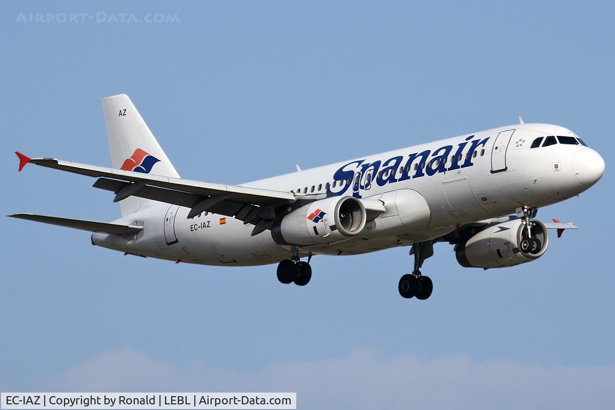 EC-IAZ, 2001 Airbus A320-232 C/N 1631, at el prat