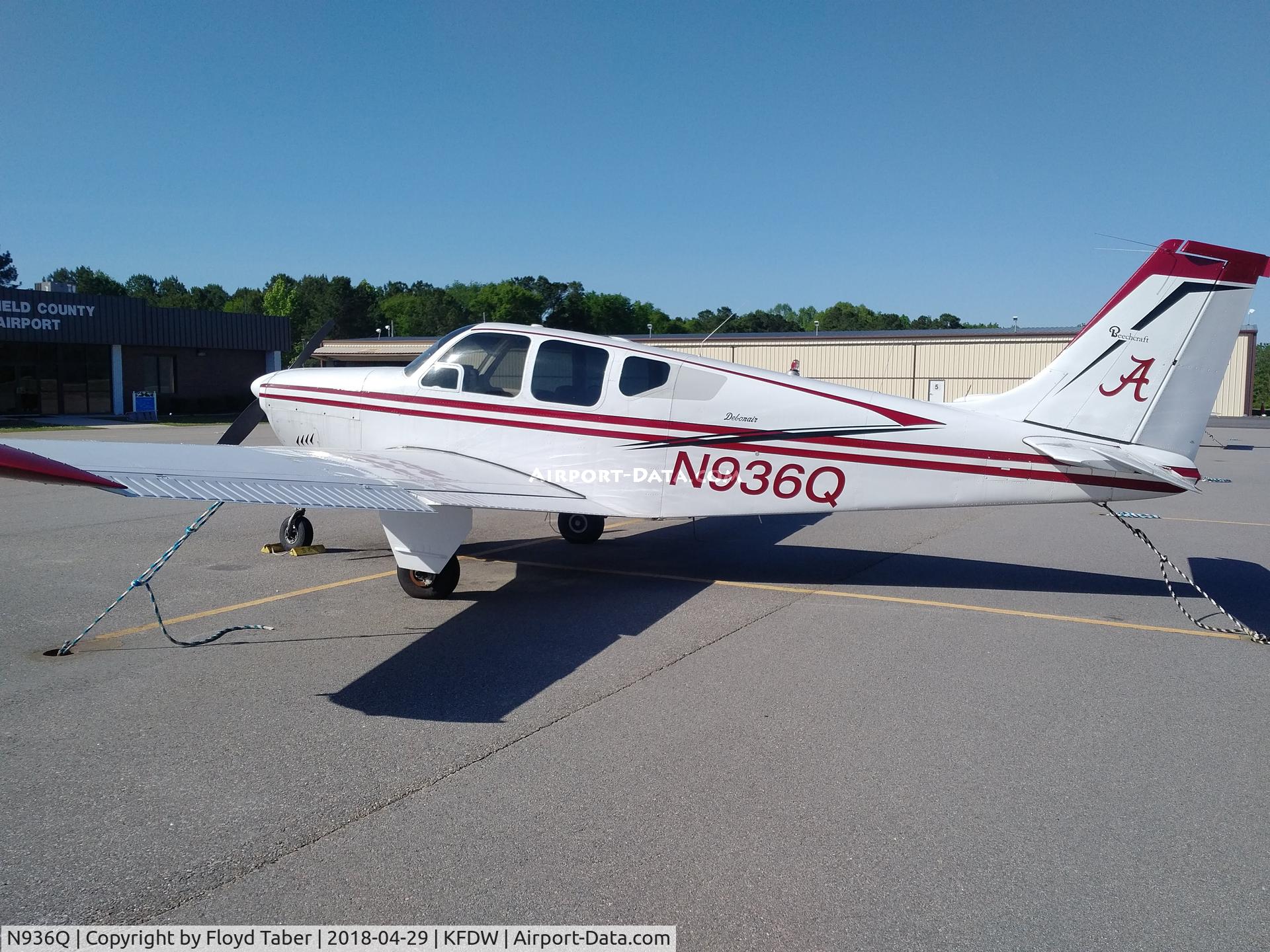 N936Q, 1961 Beech 35-B33 Debonair C/N CD-393, On the ramp
