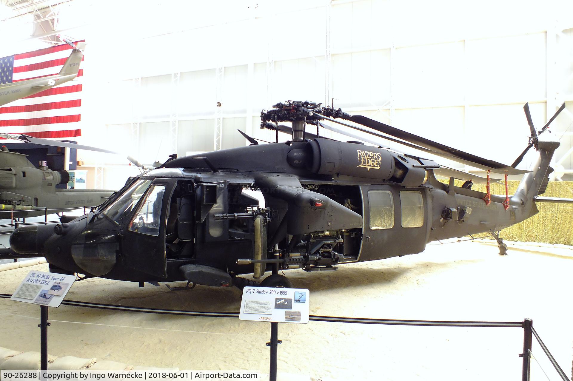 90-26288, 1990 Sikorsky MH-60L Black Hawk C/N 70-1520, Sikorsky MH-60L Black Hawk 'Super 68' RAZOR'S EDGE  gunship at the US Army Aviation Museum, Ft. Rucker