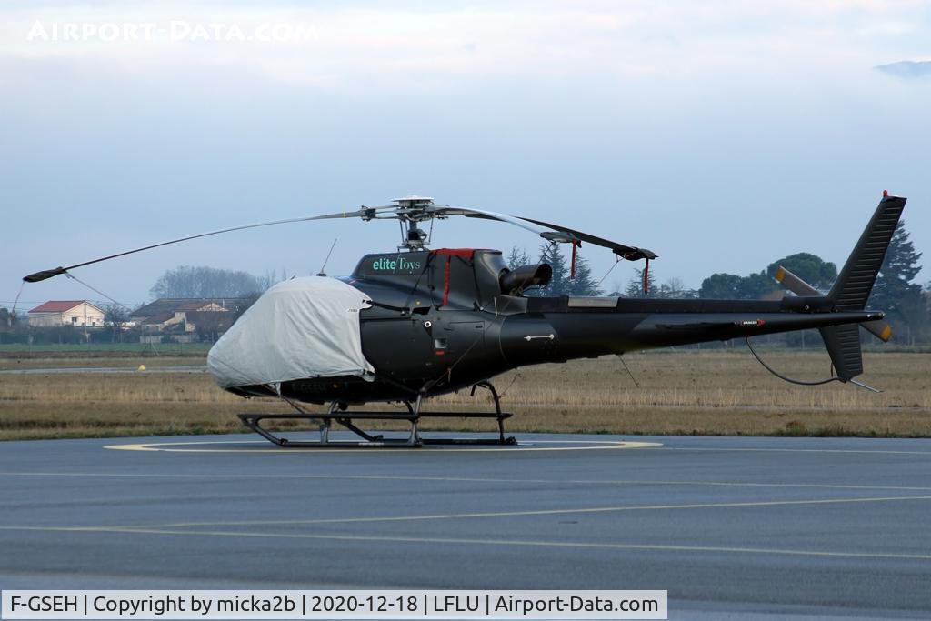 F-GSEH, Eurocopter AS-350B-3 Ecureuil Ecureuil C/N 3827, Parked