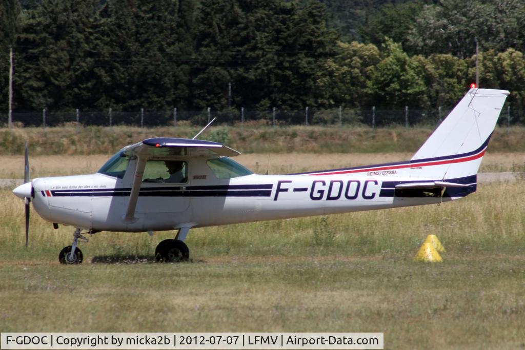 F-GDOC, Reims F152 C/N 1926, Parked