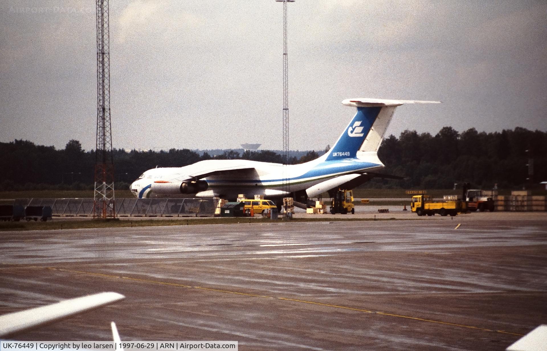 UK-76449, 1992 Ilyushin Il-76TD C/N 1003403058, Stockholm Arlanda 29.6.1997