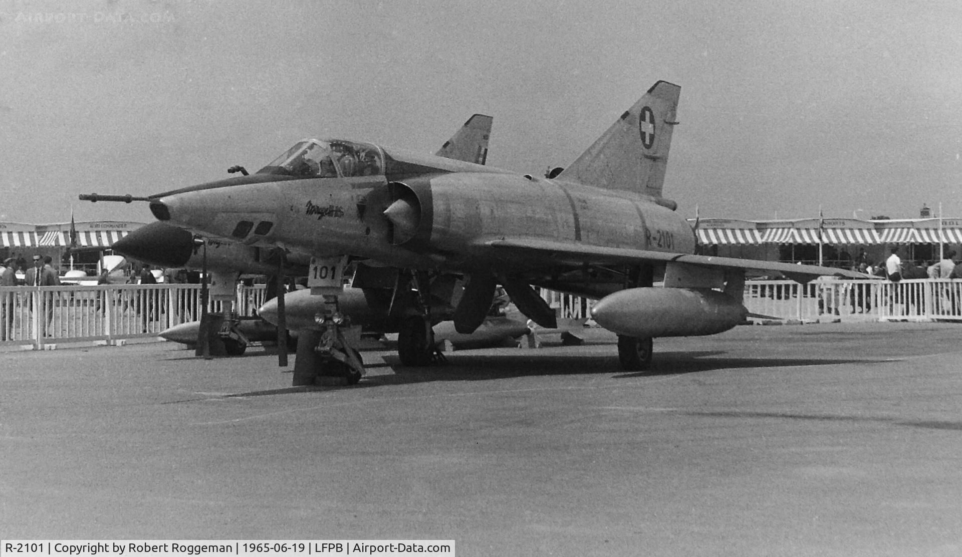 R-2101, Dassault Mirage IIIRS C/N 0005, PARIS AIRSHOW.SWISS AIR FORCE.