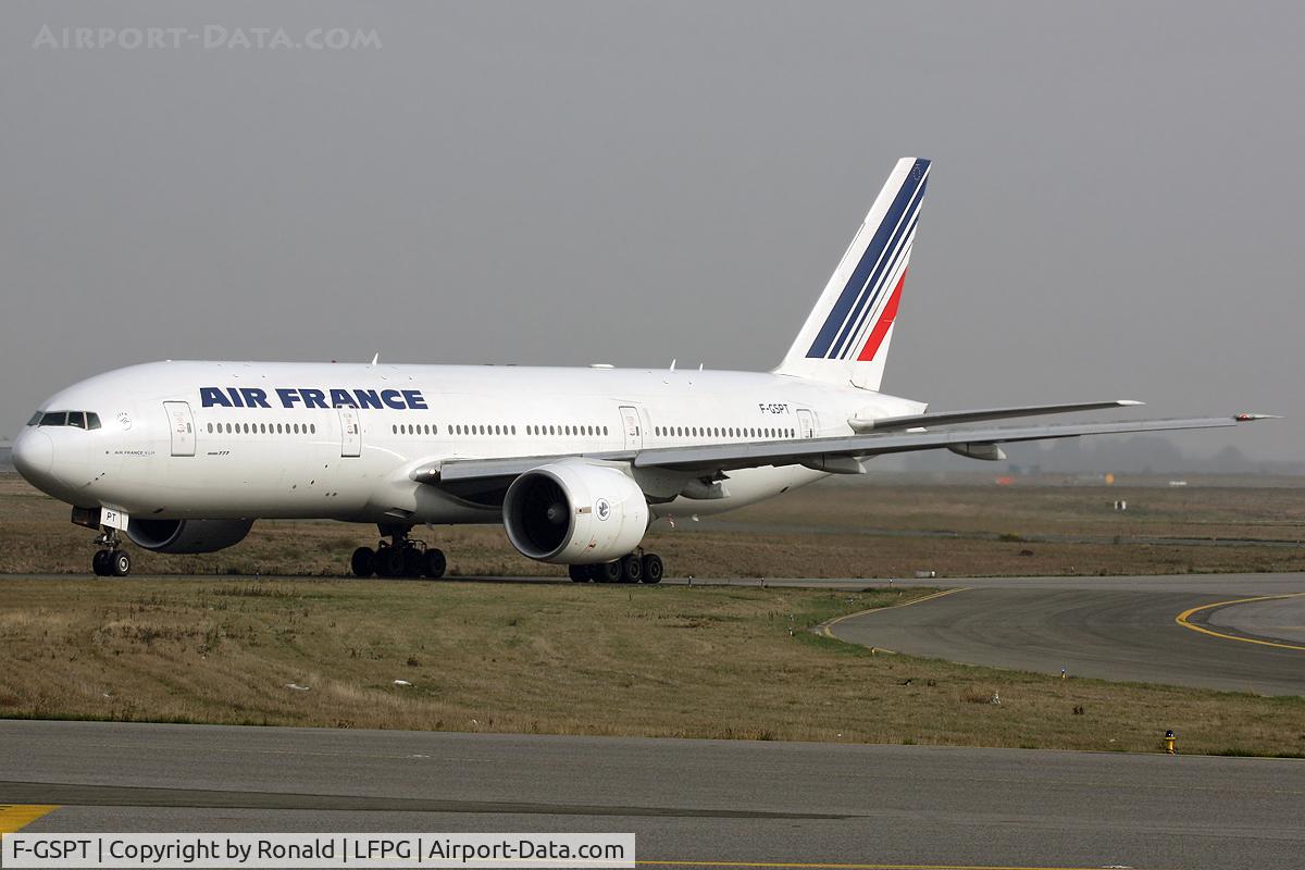 F-GSPT, 2002 Boeing 777-228/ER C/N 32308, at cdg