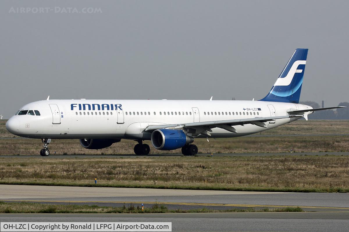OH-LZC, 2000 Airbus A321-211 C/N 1185, at cdg