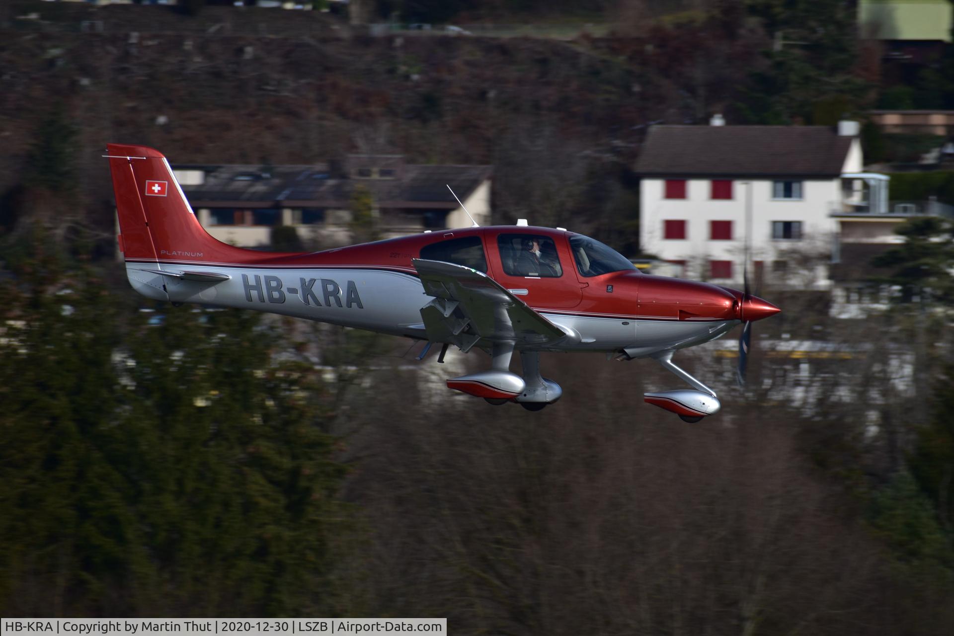 HB-KRA, 2018 Cirrus SR22T C/N 1671, Flight over Fribourg and landing back in Bern