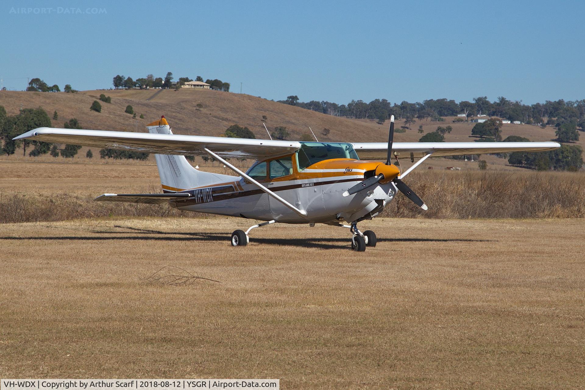 VH-WDX, 1979 Cessna R182 Skylane RG C/N R18200928, South Grafton Aerodrome 2018 Wings and wheels.