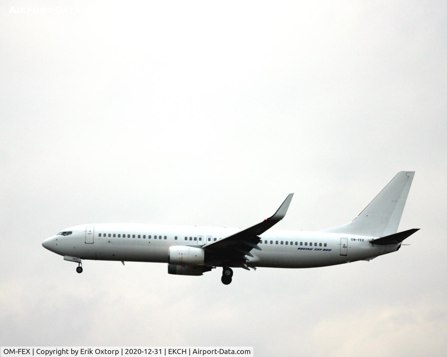 OM-FEX, 1998 Boeing 737-8Q8 C/N 28213, OM-FEX landing rw 22L