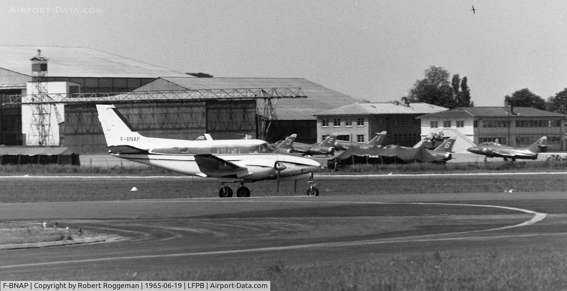 F-BNAP, 1964 Beech 65-A80 Queen Air C/N LD171, PARIS AIRSHOW.