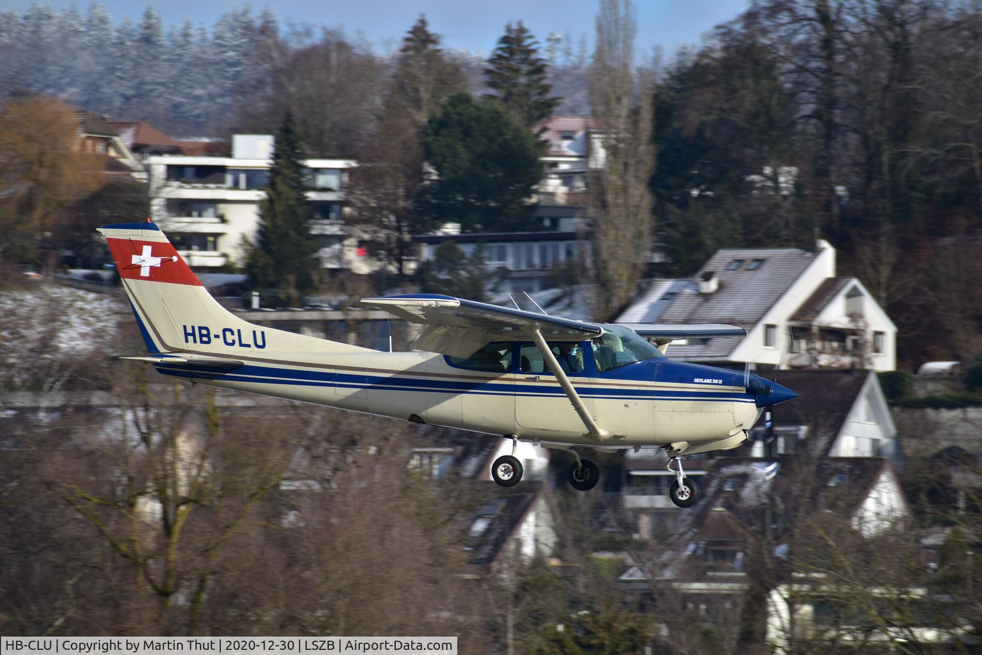 HB-CLU, 1981 Reims FR182 Skylane RG C/N FR1821776, Roundlfight at Bern Airport