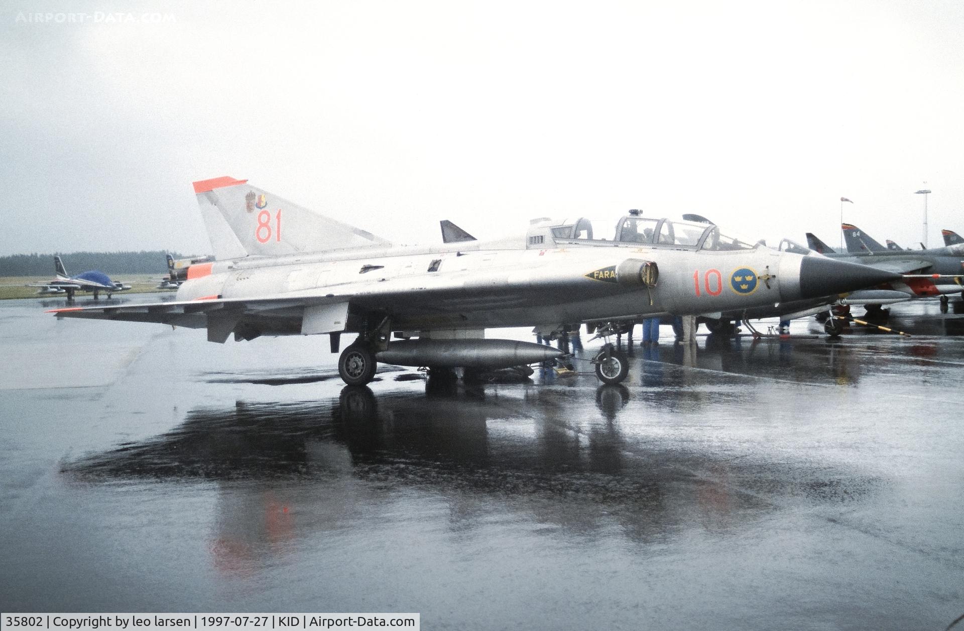 35802, 1962 Saab Sk-35C Draken C/N 35802, Kristianstad 27.7.1997 in rain.