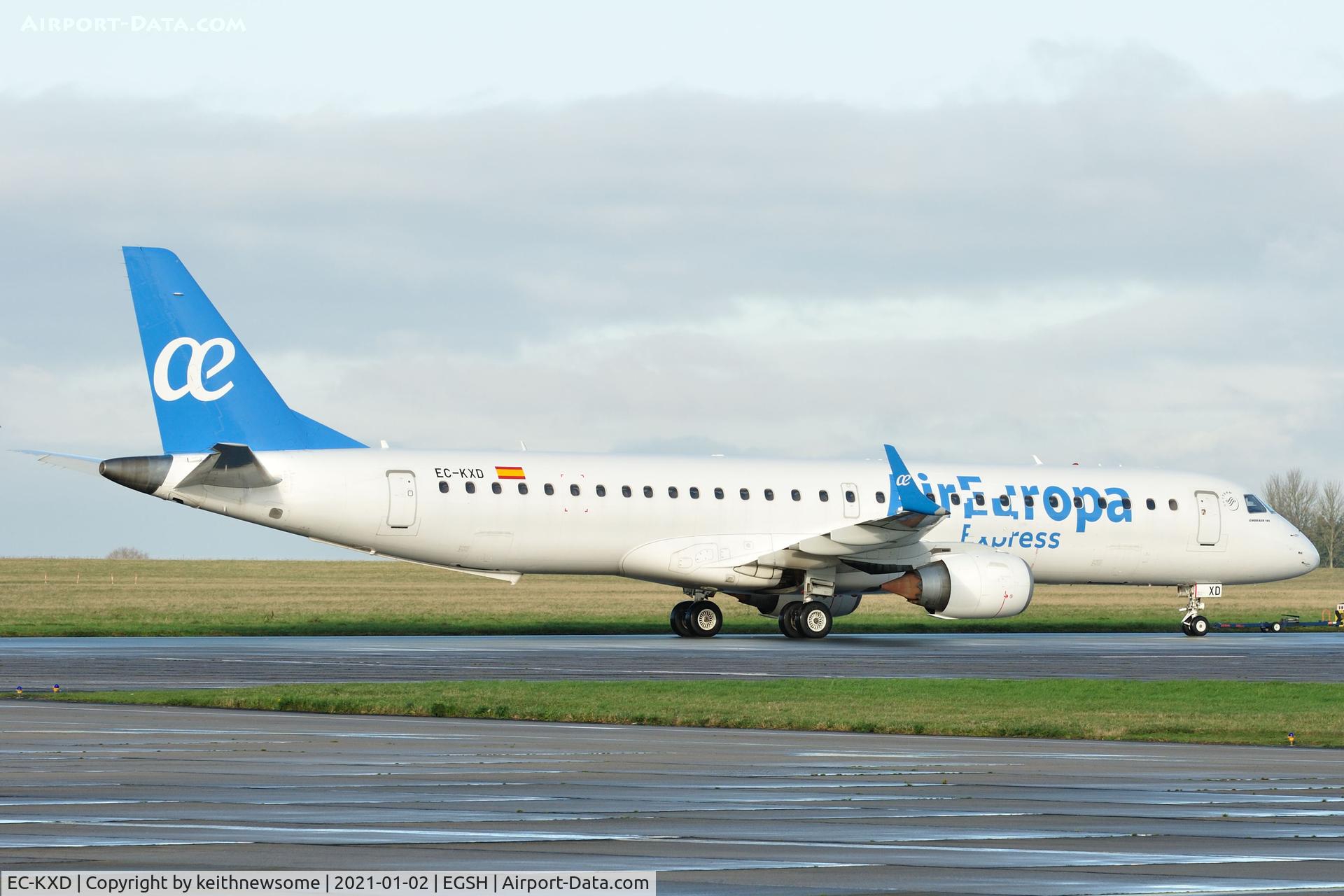 EC-KXD, 2009 Embraer 195LR (ERJ-190-200LR) C/N 19000244, Towed to storage area.