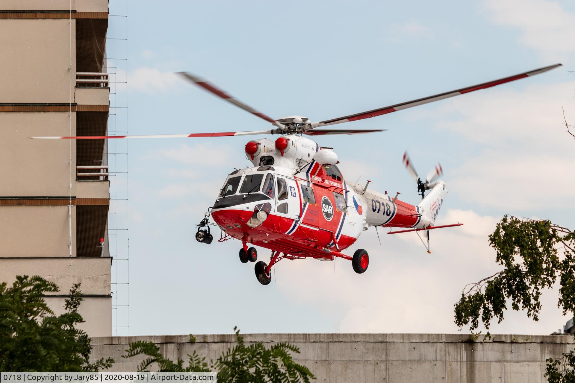 0718, PZL-Swidnik W-3A Sokól C/N 390718, Landing in the hospital