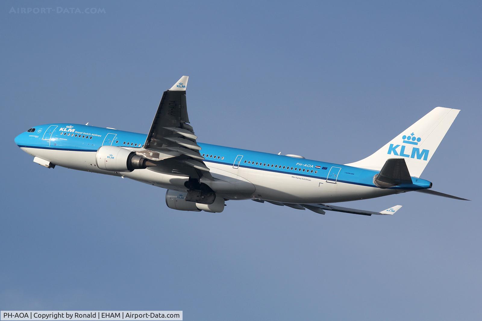 PH-AOA, 2005 Airbus A330-203 C/N 682, at spl