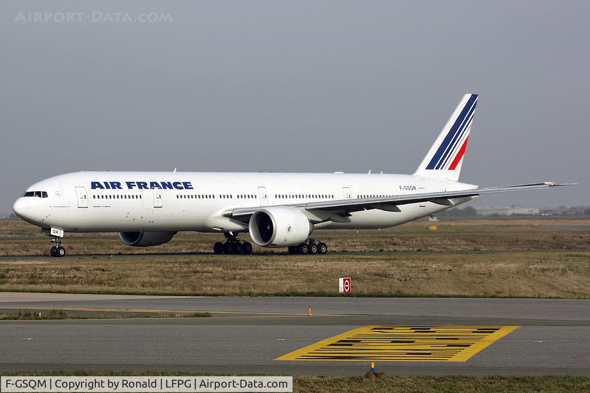 F-GSQM, 2006 Boeing 777-328/ER C/N 32848, at cdg