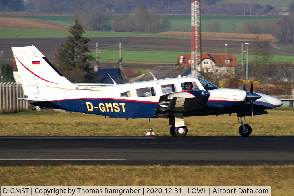 D-GMST, Piper PA-34-220T Seneca III C/N 34-8433055, private Piper PA-34-220T Seneca III